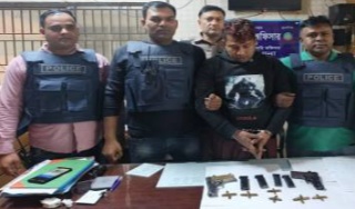 গাজীপুরে পুলিশের অভিযানে অবৈধ অস্ত্র উদ্ধার 