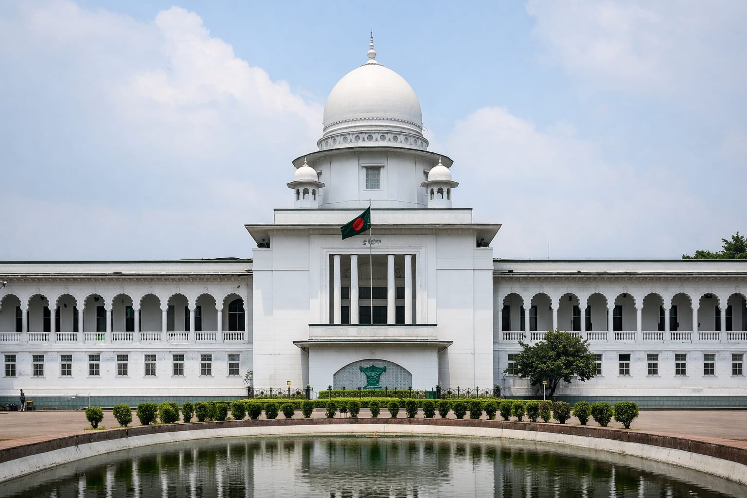 হাইকোর্টের রায় ও মন্ত্রণালয়ের আদেশের পরে ও দায়িত্বে ফিরতে পারেনি চেয়ারম্যান, প্রশাসনের নিরব ভুমিকা নিয়ে প্রশ্ন