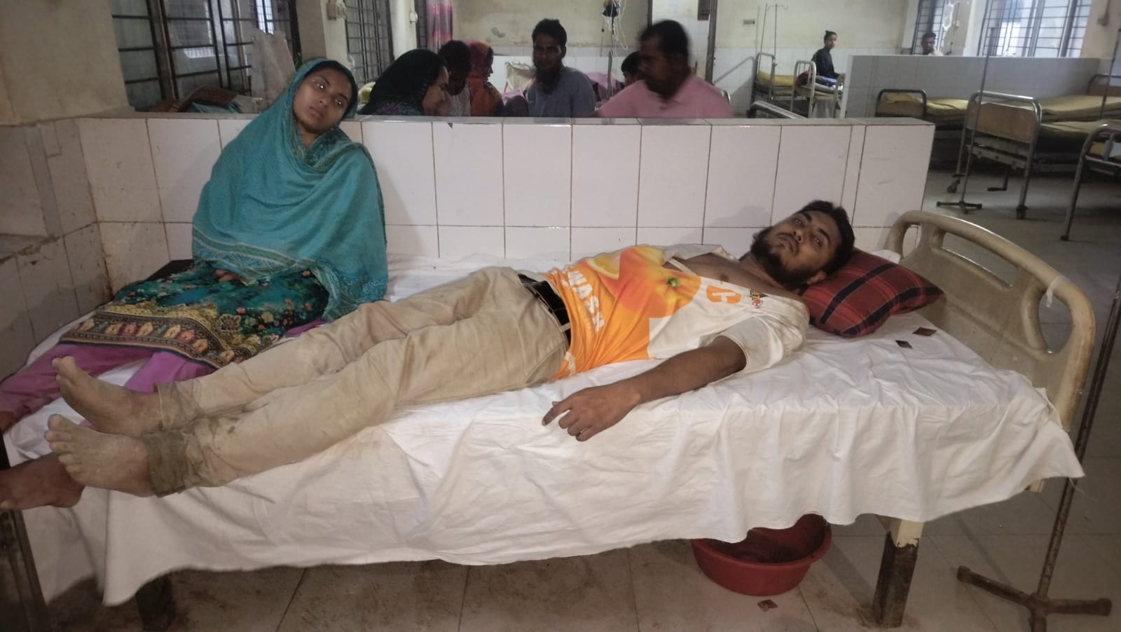 আদালতের নিষেধাজ্ঞা অমান্য: সরিষাবাড়ীতে জমি নিয়ে সংঘর্ষ, স্বামী-স্ত্রীসহ আহত ৩