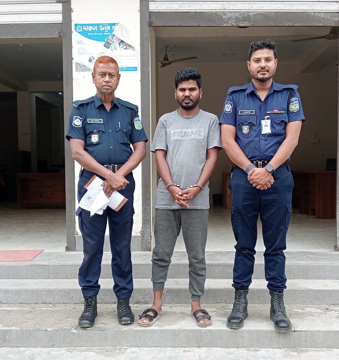 সরিষাবাড়ীতে র‍্যাব-১৪’র অভিযানে ৬৯ কেজি গাঁজাসহ আন্তঃজেলা মাদক কারবারি আটক, আদালতে প্রেরণ
