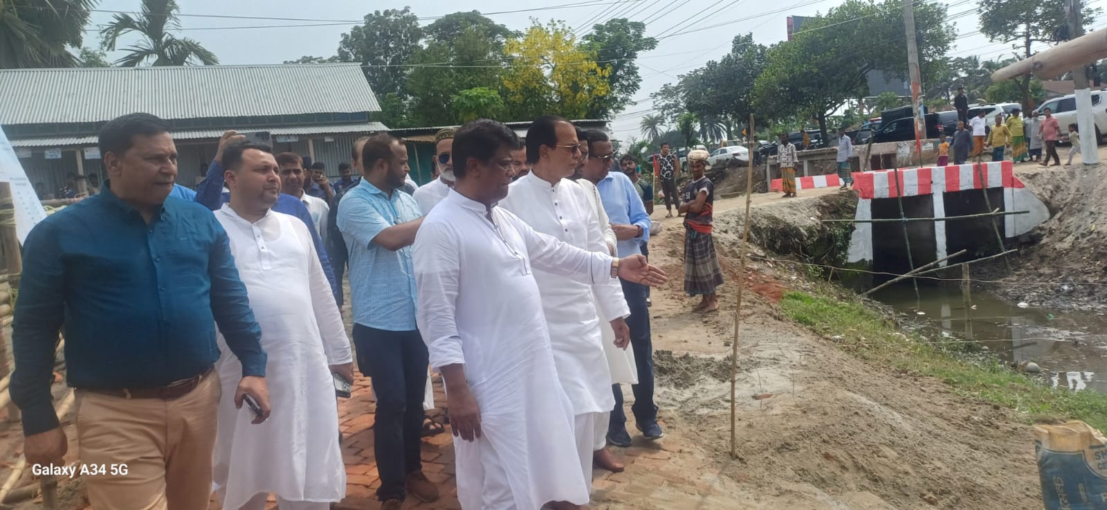 খাল খনন 'মাছে-ভাতে বাঙালি'র সেই দিন ফিরিয়ে আনবে - দুর্যোগ ব্যবস্থাপনা ও ত্রাণমন্ত্রী,   