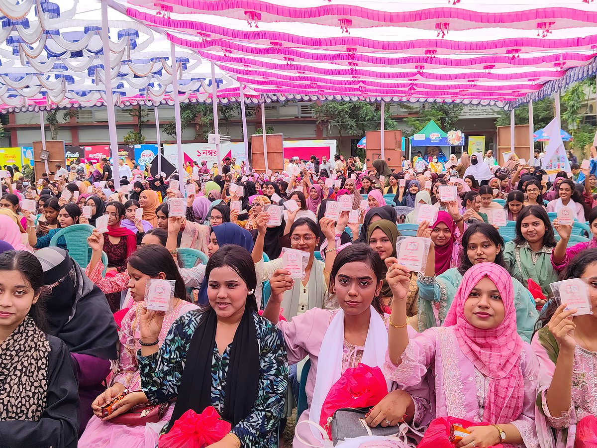 তিন জেলায় কৃতী শিক্ষার্থীদের সংবর্ধনা