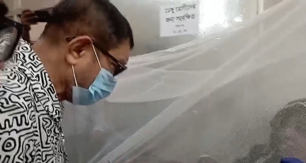 পটিয়া স্বাস্থ্য কমপ্লেক্স পরিদর্শনে এসে স্বাস্থ্যমন্ত্রী বললেন, ‘প্রধানমন্ত্রীর নির্দেশে এসেছি’