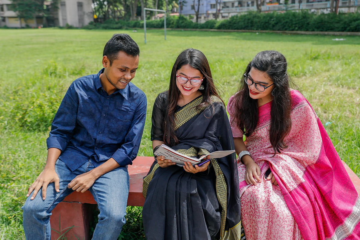 একটি চাকরির পেছনে ১,৪৩০ জন! সরকারি চাকরিতে প্রতিযোগিতা কতটা তীব্র
