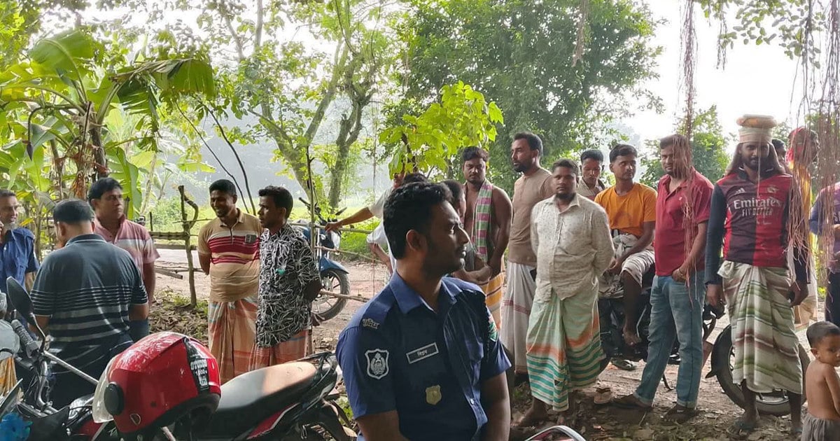 স্কুল ল্যাব থেকে চুরি হওয়া ১৭ ল্যাপটপ শ্মশান থেকে উদ্ধার