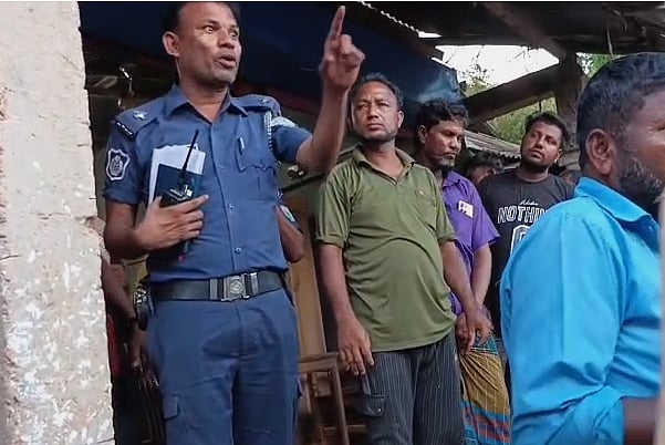 আমি পোশাক লাগিয়েছি ঘুষের টাকা দিয়ে, ঘুষ খাওয়ার জন্যই