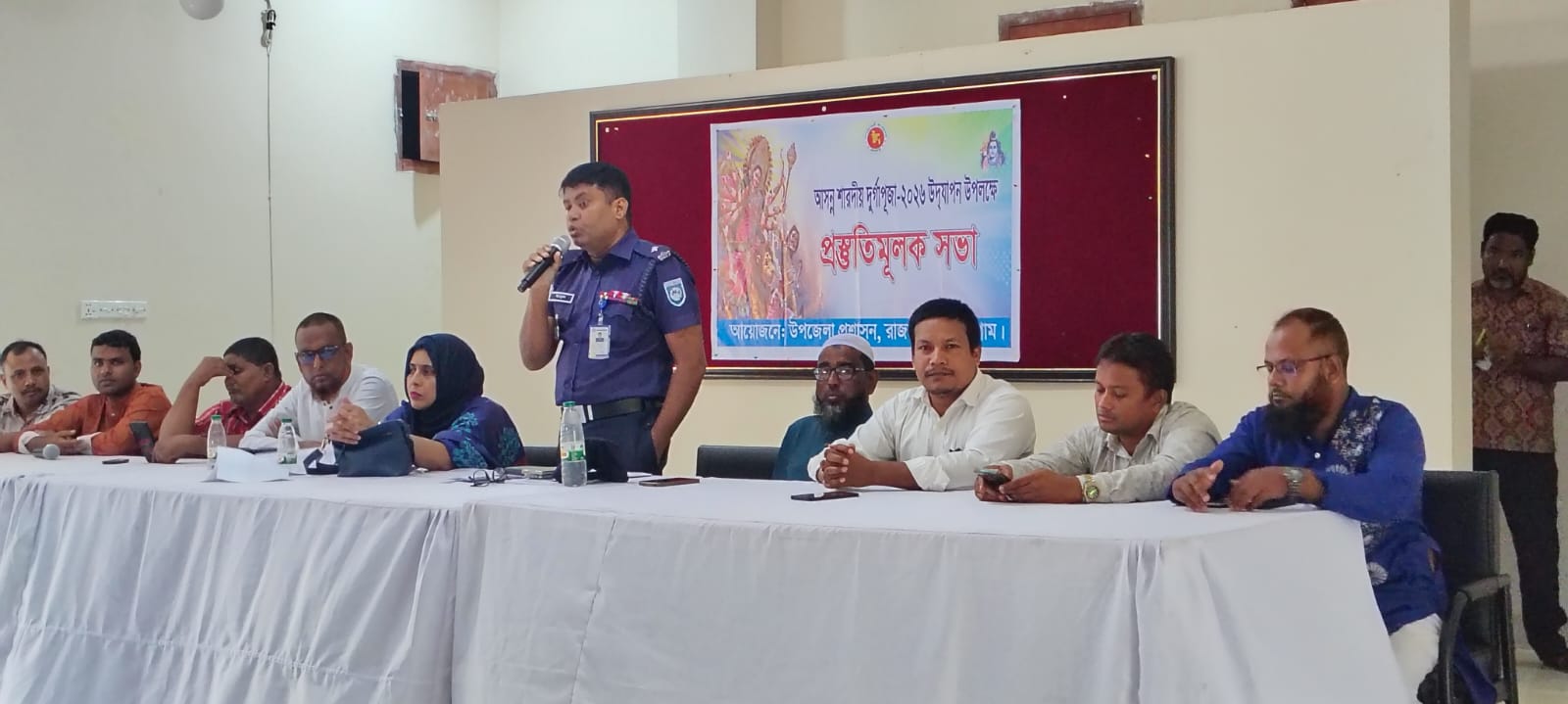 কুড়িগ্রাম রাজারহাটে দুর্গা পুজাকে ঘিরে সম্প্রীতি বজায় রাখার আহ্বান ইউএনও তানজিলা তাসনিমে'র
।